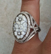 Anello cammeo fiori usato  Torre del Greco