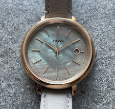 Relógio feminino Fossil 36 mm caixa tom ouro rosa mostrador esfregão e pulseira de couro marrom A15 comprar usado  Enviando para Brazil