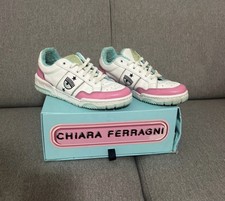 Sneakers donna chiara usato  Sanremo