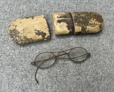 Boîte lunettes poilu d'occasion  Aire-sur-la-Lys