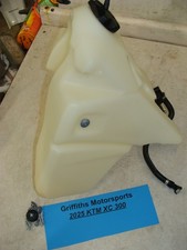 2025 NOVO KTM XC 300 SX TBI tampa original da bomba elétrica de combustível a gás fabricante de equipamento original comprar usado 2025 NOVO KTM XC 300 SX TBI tampa original da bomba elétrica de combustível a gás fabricante de equipamento original comprar usado  Enviando para Brazil