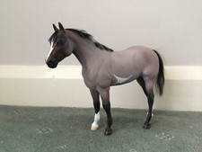 Breyer yearling horse for sale Breyer yearling horse for sale  DARTFORD