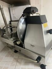 Affettatrice verticale 380v usato  Olbia