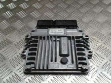 Calculateur kia carnival d'occasion  Sens