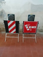 Lotto segnali stradali usato  Caserta