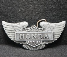 Usado, WH09119 LEGAL VINTAGE DÉCADA DE 1970 ***HONDA MOTORCYCLES*** LOGOTIPO ASA FIVELA DE CINTO DE ESTANHO comprar usado  Enviando para Brazil