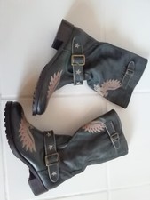 Stiefel dunkelgrün bestickt gebraucht kaufen  Schweinfurt