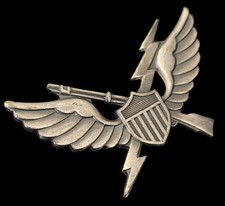 Distintivo de assalto aéreo do exército dos EUA Guerra do Vietnã década de 1960 VN - Heliborne Helicóptero comprar usado  Enviando para Brazil