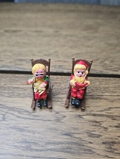 Conjunto vintage de 2 cadeiras de balanço de plástico miniatura para casa de bonecas Mr. Mrs. Santa Claus, usado comprar usado Conjunto vintage de 2 cadeiras de balanço de plástico miniatura para casa de bonecas Mr. Mrs. Santa Claus, usado comprar usado  Enviando para Brazil