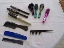 Lot brosses cheveux d'occasion  Maillezais