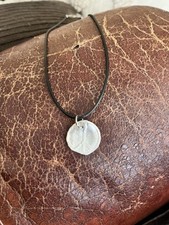 Colar de prata sinal de paz comprar usado Colar de prata sinal de paz comprar usado  Enviando para Brazil