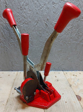 Reggiatrice manuale cinghia usato Reggiatrice manuale cinghia usato  Spedire a Italy