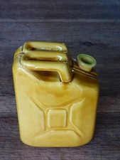 Bouteille forme jerrican d'occasion  Gouville-sur-Mer
