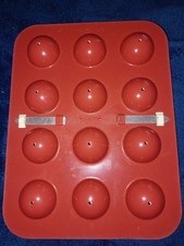 Nordic Ware Utensilios para hornear Donut Hole and Cake Pop Pan Aluminio Rojo Divertido Bandeja para hornear segunda mano  Embacar hacia Mexico