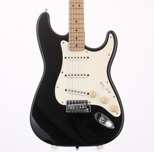 Fender standard stratocaster d'occasion  Expédié en Belgium