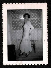 PIN-UP SEXY MULHER SEDUTORA VESTIDO LONGO SALTOS FOTO ANTIGA/VINTAGE- N234 comprar usado  Enviando para Brazil