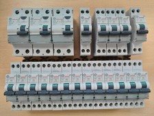 Lot disjoncteurs 3 d'occasion  Rethel