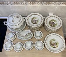 Service pieces porcelain d'occasion  Expédié en Belgium