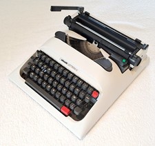 Macchina scrivere vintage usato  Asti