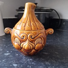 Sadler ceramic onion for sale Sadler ceramic onion for sale  ALCESTER