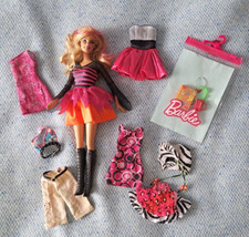 2011 barbie halloween usato  Caltagirone