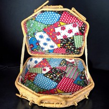 Valise vintage bombée d'occasion  Ribemont