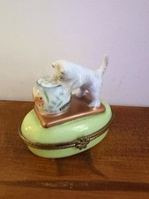 Porcelain kitten looking for sale Porcelain kitten looking for sale  ILKESTON