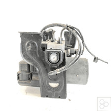 Q0012222v003000000 pompa abs usato  Italia
