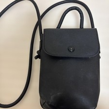 Bolsa de ombro de couro sintético preta com aba usada comprar usado  Enviando para Brazil