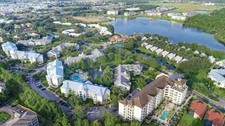 Summer bay resort for sale  Clermont