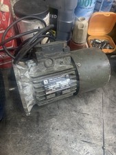 Motore elettrico 220 usato  Colli a Volturno