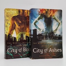 Cassandra Clare ASSINADO Cidade dos Ossos Livro Um e Cidade das Cinzas Livro Dois PB comprar usado  Enviando para Brazil