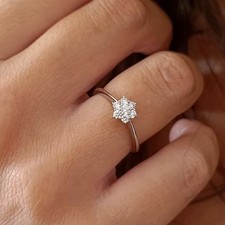 Round diamond daisy for sale  GLASGOW