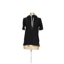 Blusa preta feminina Under Armour comprar usado  Enviando para Brazil
