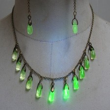 Uranium glass teardrop for sale  WALLINGTON