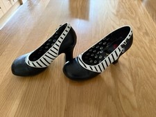 Tuk black white for sale  EVESHAM