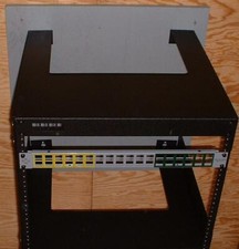 Kit de montaje en rack en rack de datos 8U de 20 pulgadas de profundidad con panel de conexión de accesorios segunda mano  Embacar hacia Mexico