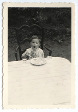 Boy eats only d'occasion  Expédié en Belgium