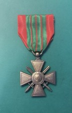 Medaille croix guerre d'occasion  Montebourg