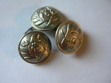 Metal buttons olive d'occasion  Expédié en Belgium