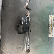 Motorino tergicristallo anteri usato  Militello in Val di Catania