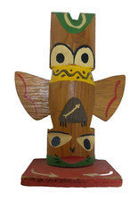 Totem pole vtg for sale  Swartz Creek