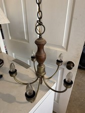 Candelabro vintage latão e madeira MCM Colonial Revival luminária fio original comprar usado Candelabro vintage latão e madeira MCM Colonial Revival luminária fio original comprar usado  Enviando para Brazil