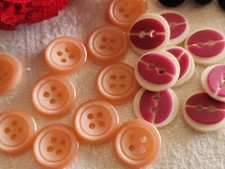 Lot petits boutons d'occasion  Senozan