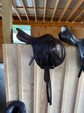 Albion saddle 17.5 for sale  Topsfield