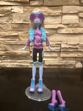 Usado, Roupa de clube de snowboard Monster High abadia bominável caixão feijão + patins de gelo comprar usado  Enviando para Brazil