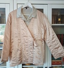 Jolie veste intérieur d'occasion Jolie veste intérieur d'occasion  Six-Fours-les-Plages