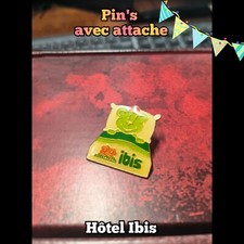 Usado, Pin's Hotel Ibis - version ourson  comprar usado  Enviando para Brazil