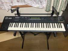 Roland synthesizer with d'occasion  Expédié en Belgium