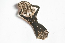 Pendentif femme fleurs d'occasion Pendentif femme fleurs d'occasion  Seyssel